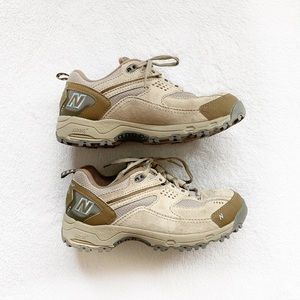 New Balance tan hiking shoes. AL-2 Country Walk